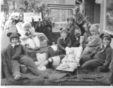 PPR388 1979 Mother & Baby Group Float